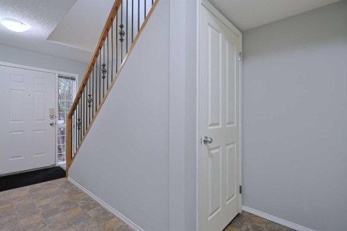 322 Country Village Cape Ne, Calgary, AB - Indoor Photo Showing Other Room