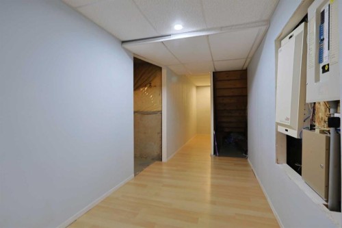 322 Country Village Cape Ne, Calgary, AB - Indoor Photo Showing Other Room