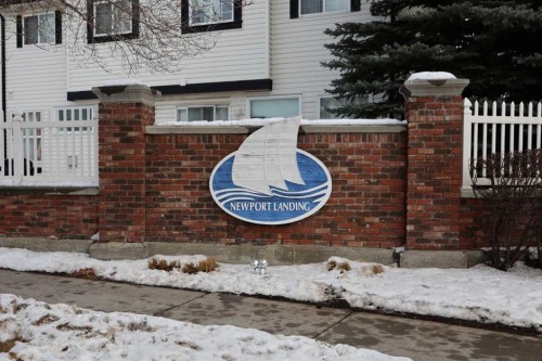 322 Country Village Cape Ne, Calgary, AB - Outdoor