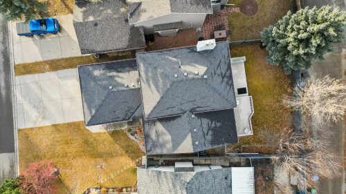 1208 Sunvista Way Se, Calgary, AB - Outdoor