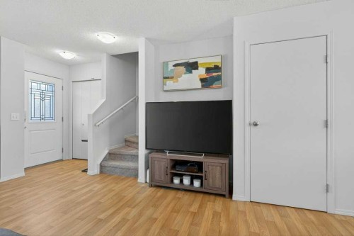 243 Redstone Drive Ne, Calgary, AB - Indoor