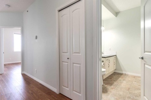 316-43 Sunrise Loop Se, High River, AB - Indoor Photo Showing Other Room