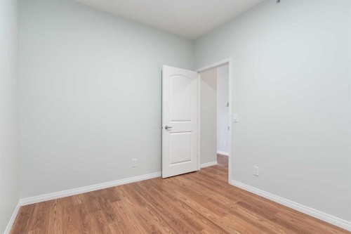 316-43 Sunrise Loop Se, High River, AB - Indoor Photo Showing Other Room