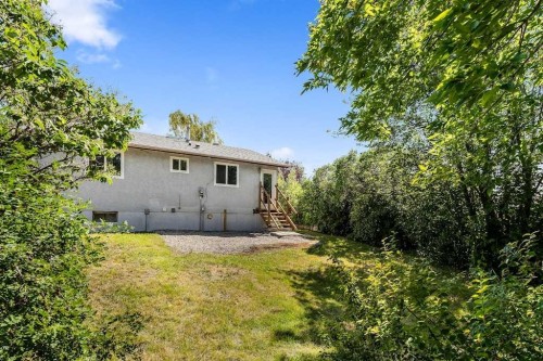 856 Rundlecairn Way Ne, Calgary, AB - Outdoor