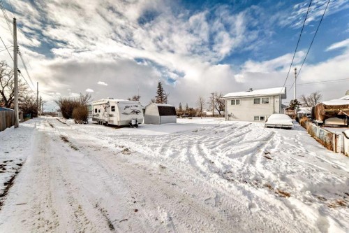 220 Haskayne Avenue, Gleichen, AB - Outdoor
