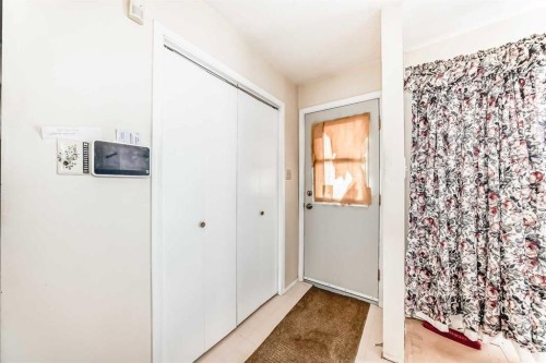 220 Haskayne Avenue, Gleichen, AB - Indoor Photo Showing Other Room