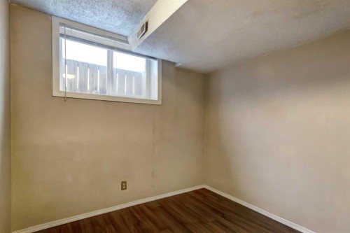 708 Sacramento Place Sw, Calgary, AB - Indoor Photo Showing Other Room