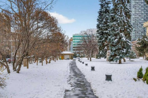 809-303 13 Avenue Sw, Calgary, AB - Outdoor