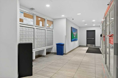 809-303 13 Avenue Sw, Calgary, AB - Indoor Photo Showing Other Room