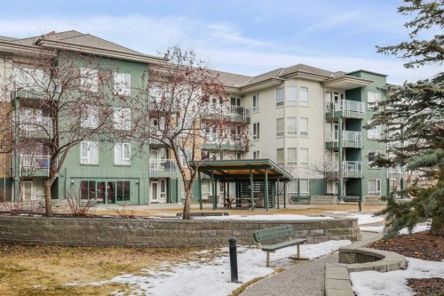 432-3111 34 Avenue Nw, Calgary, AB - Outdoor With Balcony