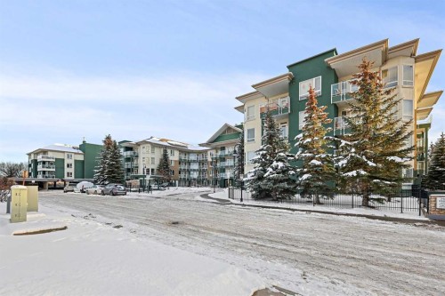 432-3111 34 Avenue Nw, Calgary, AB - Outdoor