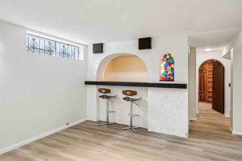 114 Dalgleish Bay Nw, Calgary, AB - Indoor Photo Showing Other Room