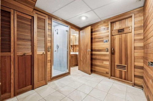 114 Dalgleish Bay Nw, Calgary, AB - Indoor Photo Showing Other Room