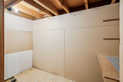 114 Dalgleish Bay Nw, Calgary, AB - Indoor