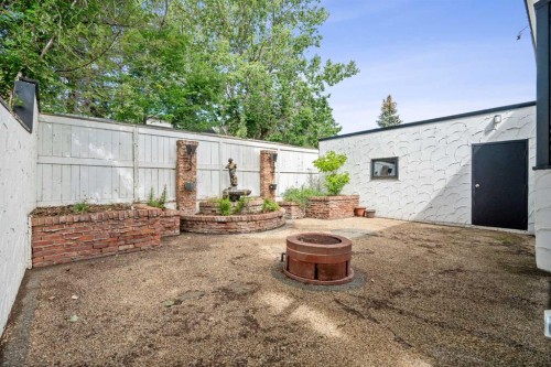114 Dalgleish Bay Nw, Calgary, AB - Outdoor