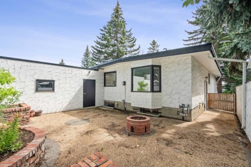 114 Dalgleish Bay Nw, Calgary, AB - Outdoor