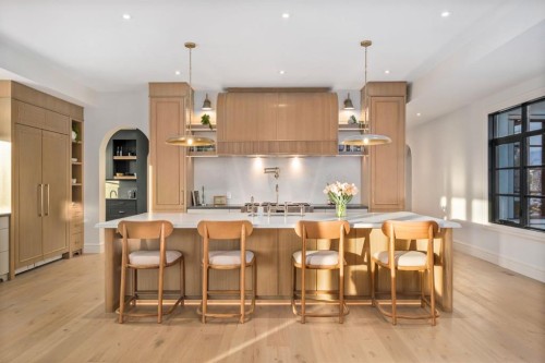 2945 Toronto Crescent Nw, Calgary, AB - Indoor Photo Showing Dining Room