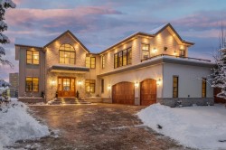 2945 Toronto Crescent NW Calgary, AB T2N 3W4