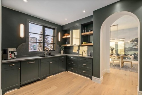 2945 Toronto Crescent Nw, Calgary, AB - Indoor