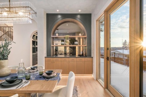 2945 Toronto Crescent Nw, Calgary, AB - Indoor Photo Showing Dining Room