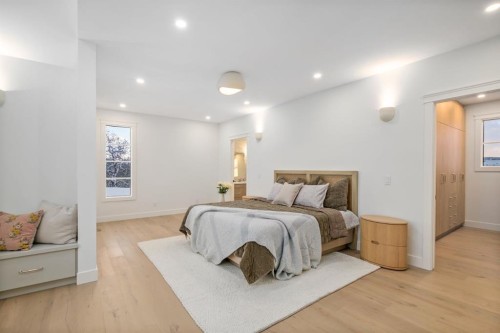 2945 Toronto Crescent Nw, Calgary, AB - Indoor Photo Showing Bedroom