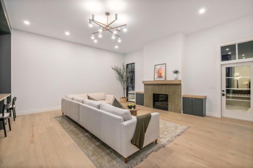 2945 Toronto Crescent Nw, Calgary, AB - Indoor With Fireplace