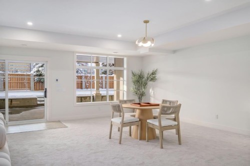 2945 Toronto Crescent Nw, Calgary, AB - Indoor