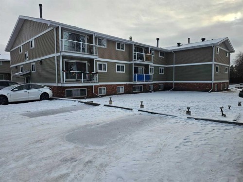 105-5812 61 Street, Red Deer, AB - Outdoor