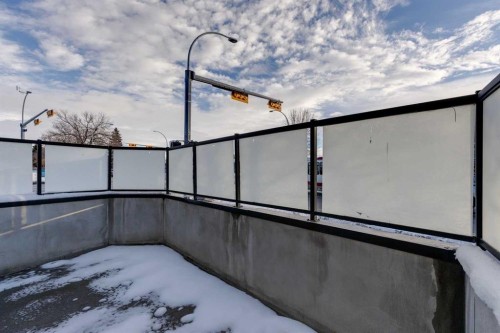 101-320 12 Avenue Ne, Calgary, AB - Outdoor With Balcony