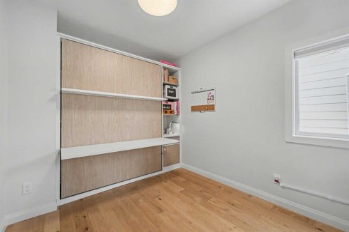 835 18 Avenue Nw, Calgary, AB - Indoor Photo Showing Other Room