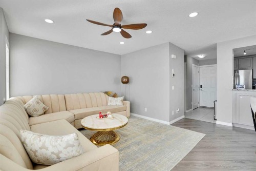 11018 Cityscape Drive Ne, Calgary, AB - Indoor Photo Showing Living Room