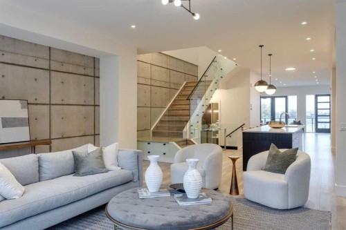 2036 30 Avenue Sw, Calgary, AB - Indoor Photo Showing Living Room