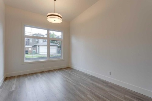 2036 30 Avenue Sw, Calgary, AB - Indoor Photo Showing Other Room