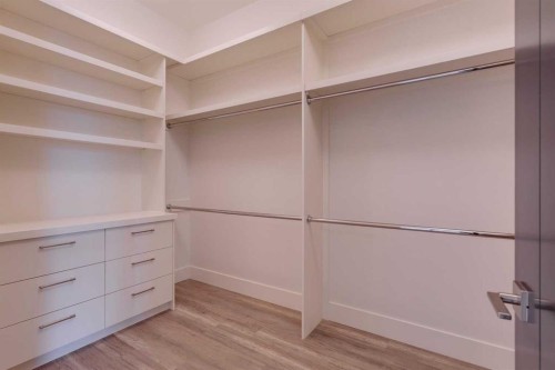 2036 30 Avenue Sw, Calgary, AB - Indoor