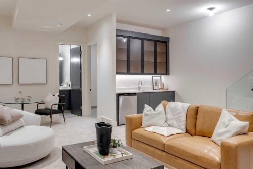 2036 30 Avenue Sw, Calgary, AB - Indoor Photo Showing Living Room