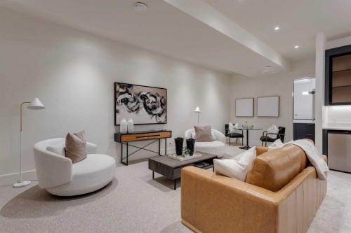 2036 30 Avenue Sw, Calgary, AB - Indoor