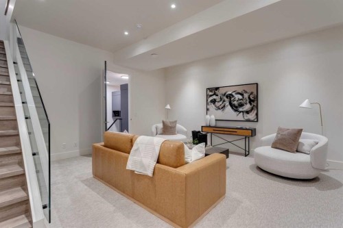 2036 30 Avenue Sw, Calgary, AB - Indoor