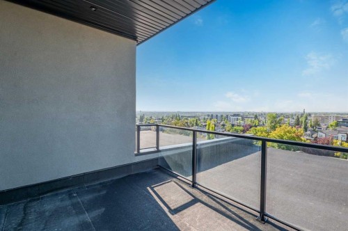 2036 30 Avenue Sw, Calgary, AB - Outdoor With View