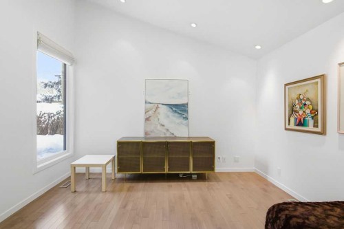 3449 Lane Crescent Sw, Calgary, AB - Indoor Photo Showing Other Room