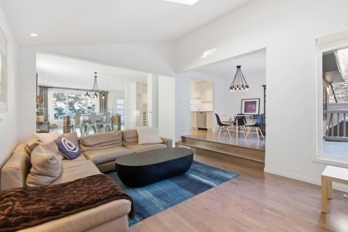 3449 Lane Crescent Sw, Calgary, AB - Indoor Photo Showing Living Room