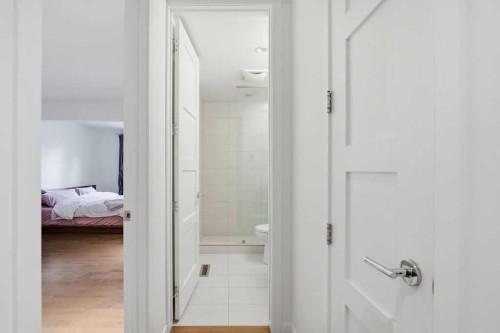 3449 Lane Crescent Sw, Calgary, AB - Indoor Photo Showing Other Room