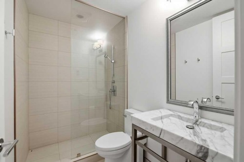 3449 Lane Crescent Sw, Calgary, AB - Indoor Photo Showing Bathroom