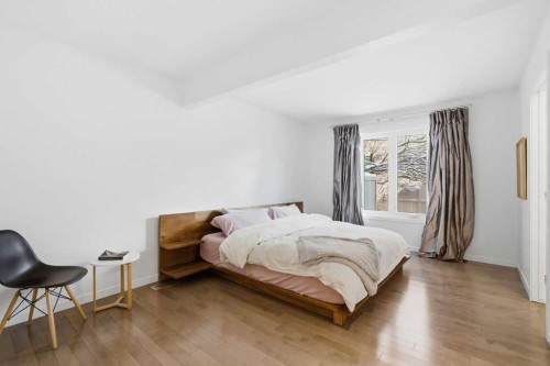 3449 Lane Crescent Sw, Calgary, AB - Indoor Photo Showing Bedroom