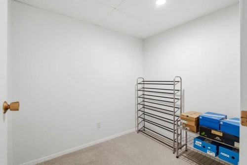 3449 Lane Crescent Sw, Calgary, AB - Indoor Photo Showing Other Room