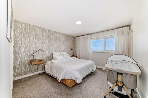 38 Lavender Road Se, Calgary, AB - Indoor Photo Showing Bedroom