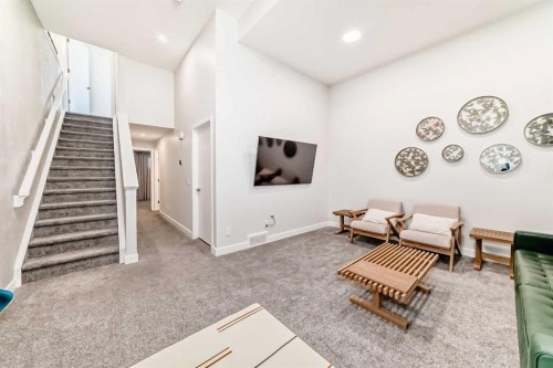 38 Lavender Road Se, Calgary, AB - Indoor Photo Showing Other Room
