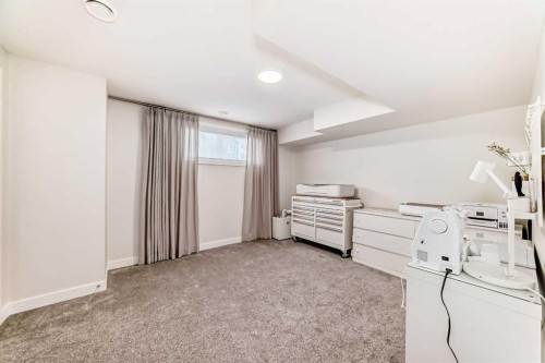 38 Lavender Road Se, Calgary, AB - Indoor