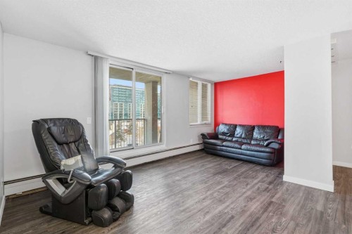 707-4944 Dalton Drive Nw, Calgary, AB - Indoor Photo Showing Living Room