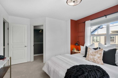 580 Mckenzie Towne Drive Se, Calgary, AB - Indoor Photo Showing Bedroom
