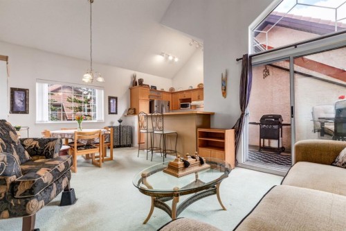 809-1997 Sirocco Drive Sw, Calgary, AB - Indoor Photo Showing Living Room